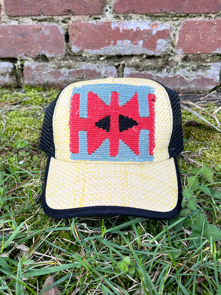Orijinal Kilim Turkish Patch Trucker Hats – Casual Camel  display picture 1