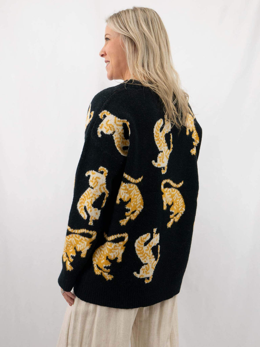 Jodifl Oversized Running Tiger Print Black Cardigan – Casual Camel