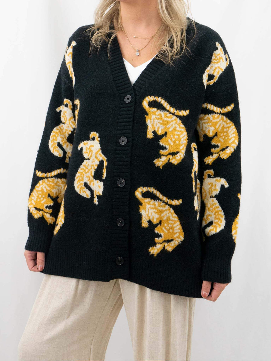 Jodifl Oversized Running Tiger Print Black Cardigan – Casual Camel