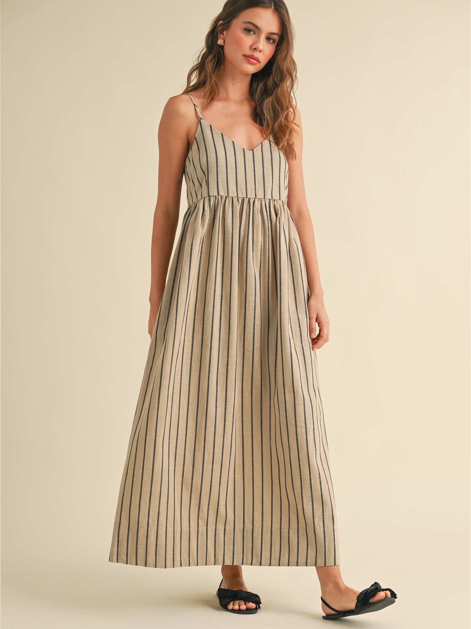 Cove Stripe Long Dress – Beige/Charcoal