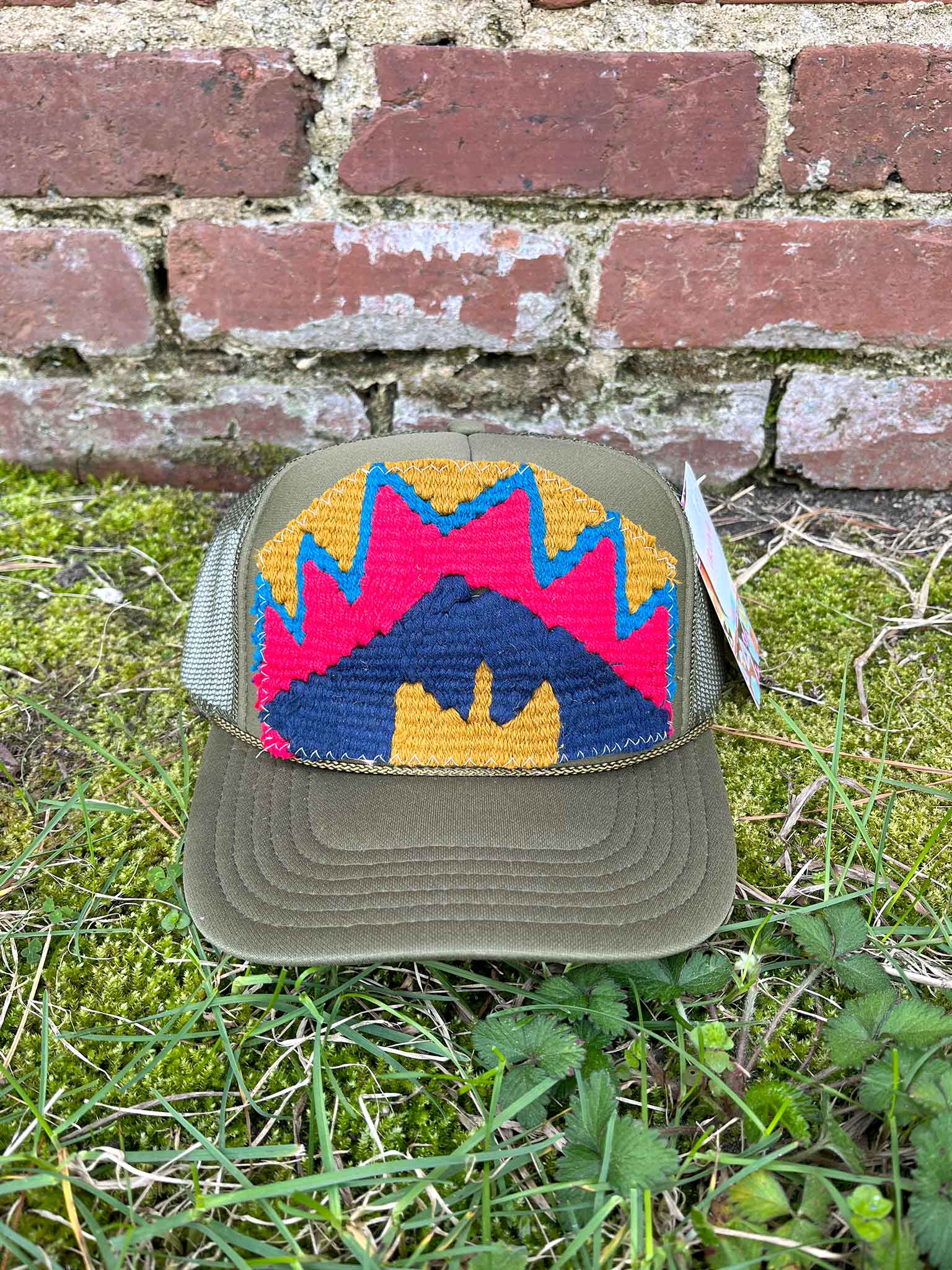 Orijinal Kilim Turkish Patch Trucker Hats – Casual Camel  display picture 2