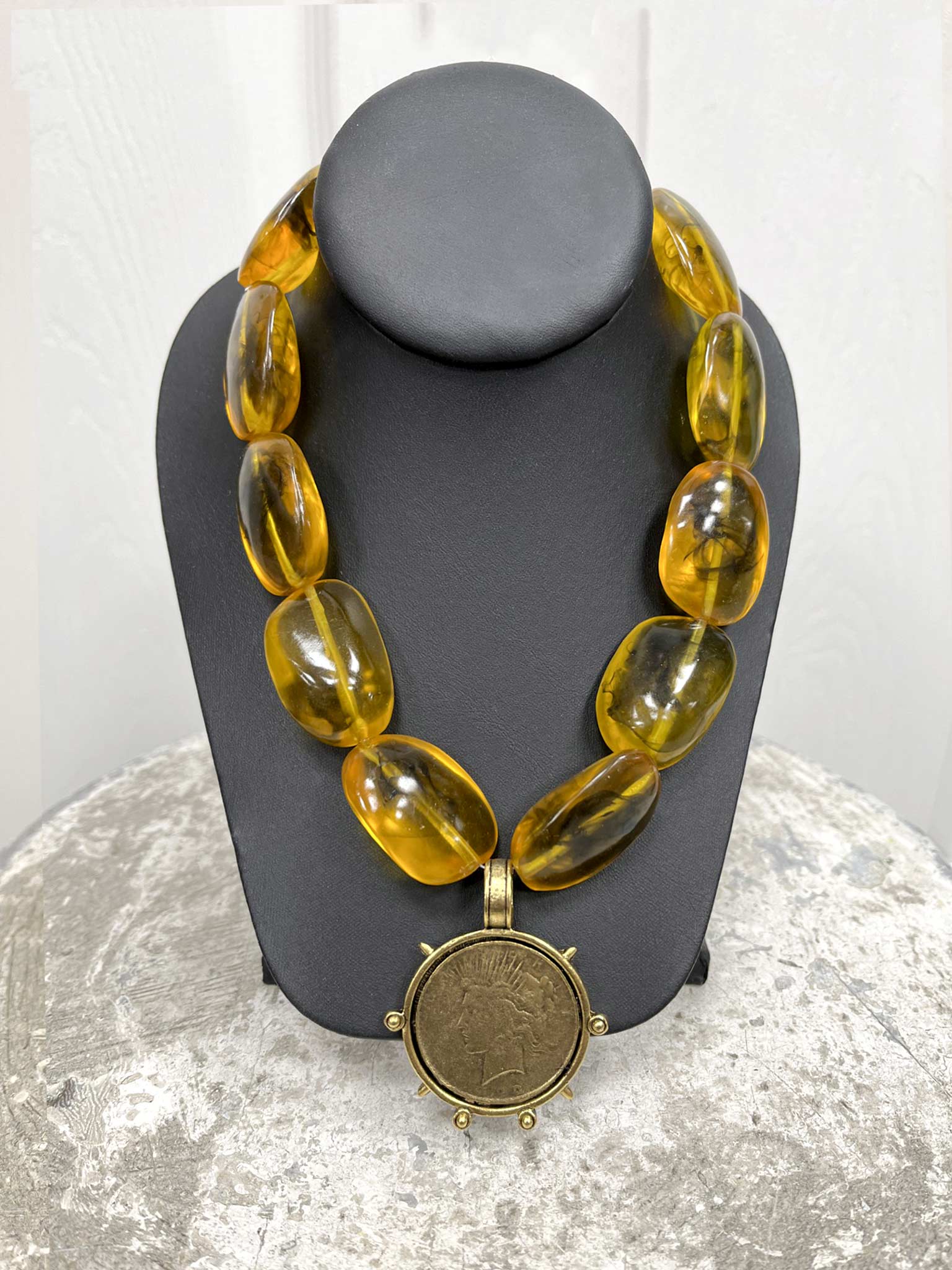 Yochi NY Necklaces | Bold & Chic Statement Jewelry – Casual Camel 