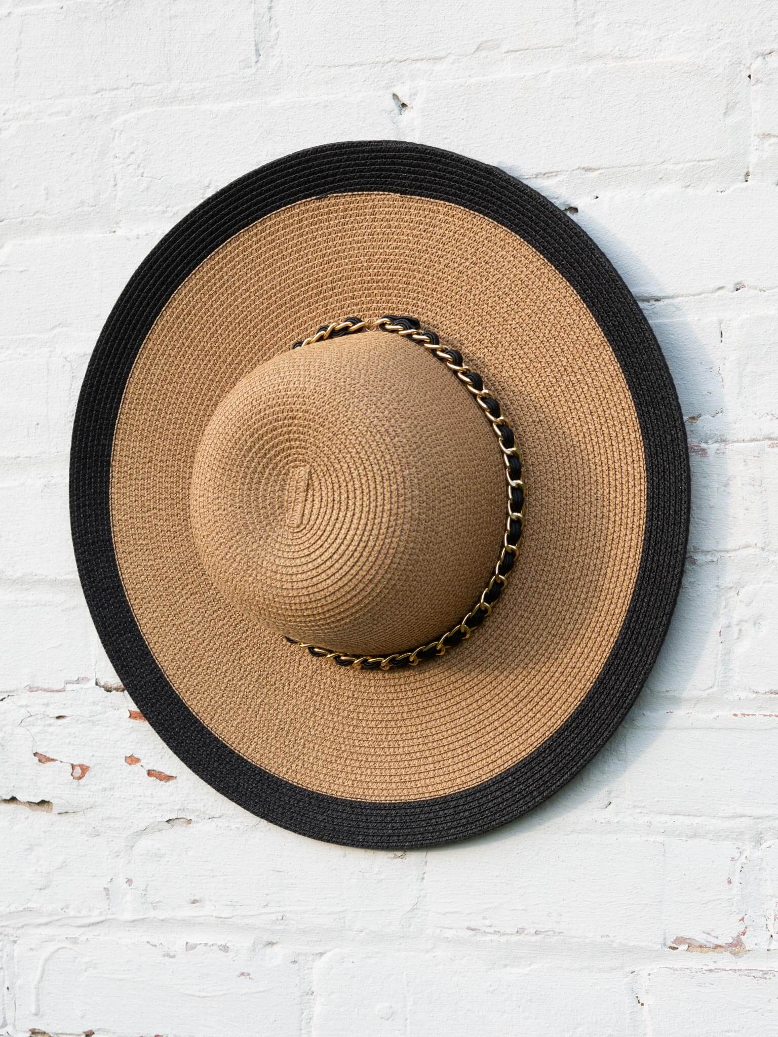 Large Brim Sun Hat with Chain Accent – Casual Camel Boutique display picture 1
